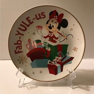Disney Minnie Mouse "Fab-YULE-us" Holiday Plate NWT